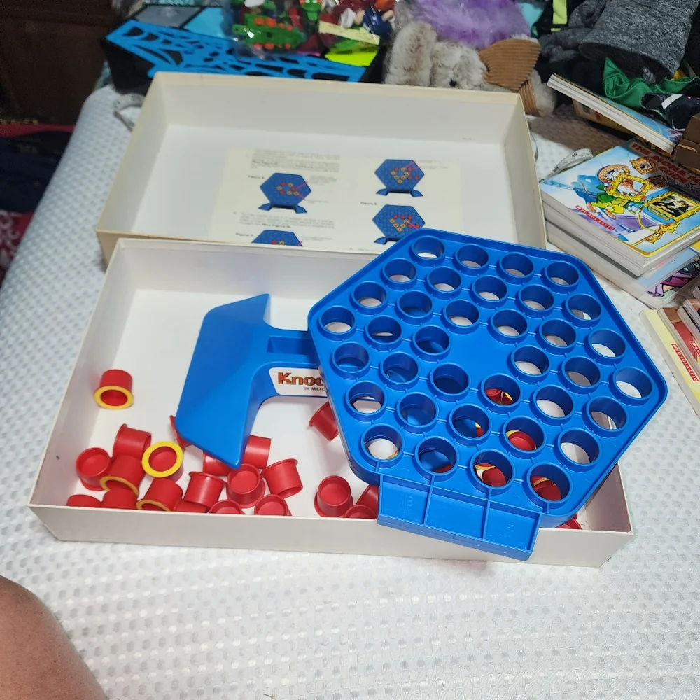 MILTON BRADLEY EUC VINTAGE 1978 KNOCK OUT GAME